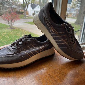 Women's Gola Sneakers